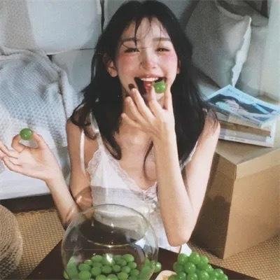 掬水月在手 海报